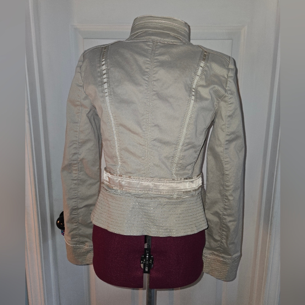 White House Black Market Khaki Tan Jacket With Metal Accents Size 0 - Picture 5 of 10